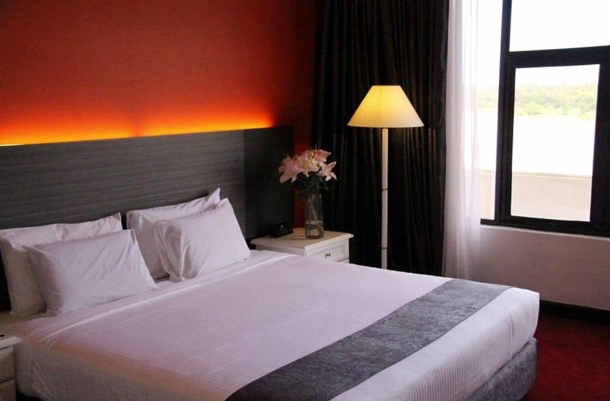 Grand Riverview Hotel Kota Bharu Exteriér fotografie